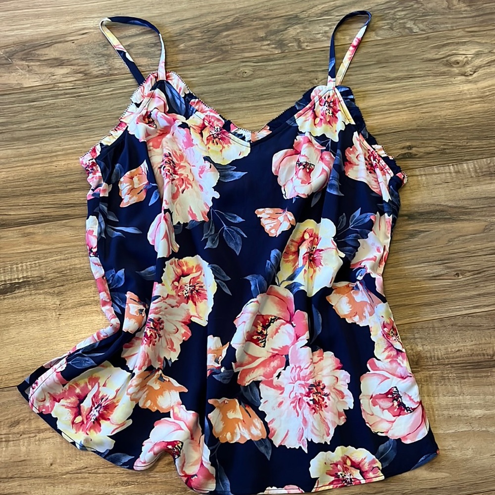 MT Ruffle Edge Cami Old Navy NWOT